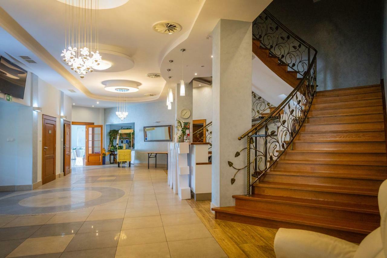 Hotel Siódme Niebo Kutno Exterior foto