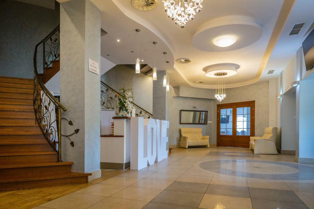 Hotel Siódme Niebo Kutno Exterior foto